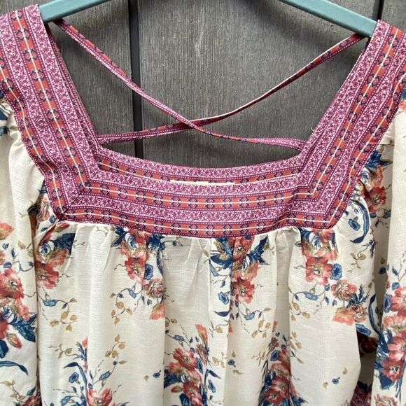 Rewind Floral Top - Picture 3 of 9